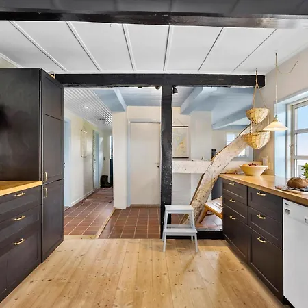 4 Bedroom Beautiful In Tranekær