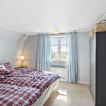 펜션 4 Bedroom Beautiful In